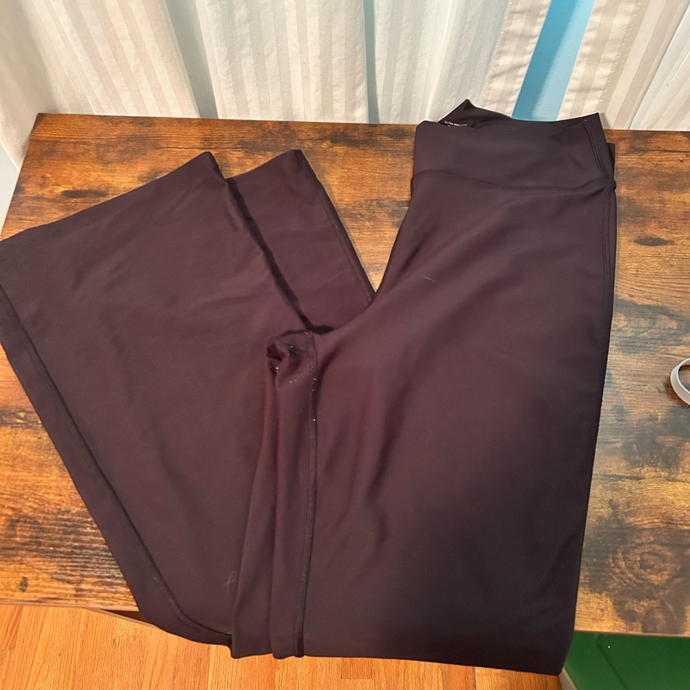 Old Navy Active High-Rise Flare Leggings - Black